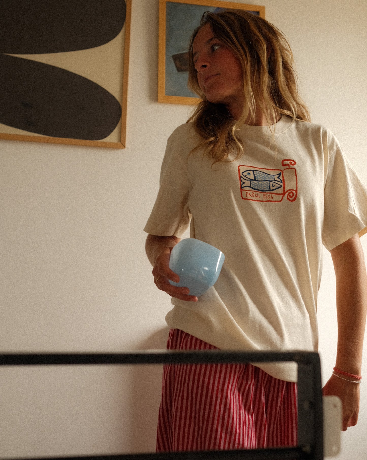 womans fresh fish graphic