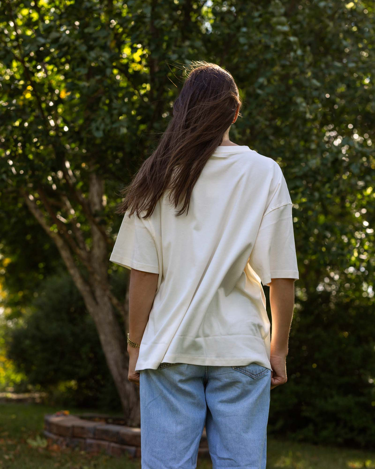 womans lemonade stand tee