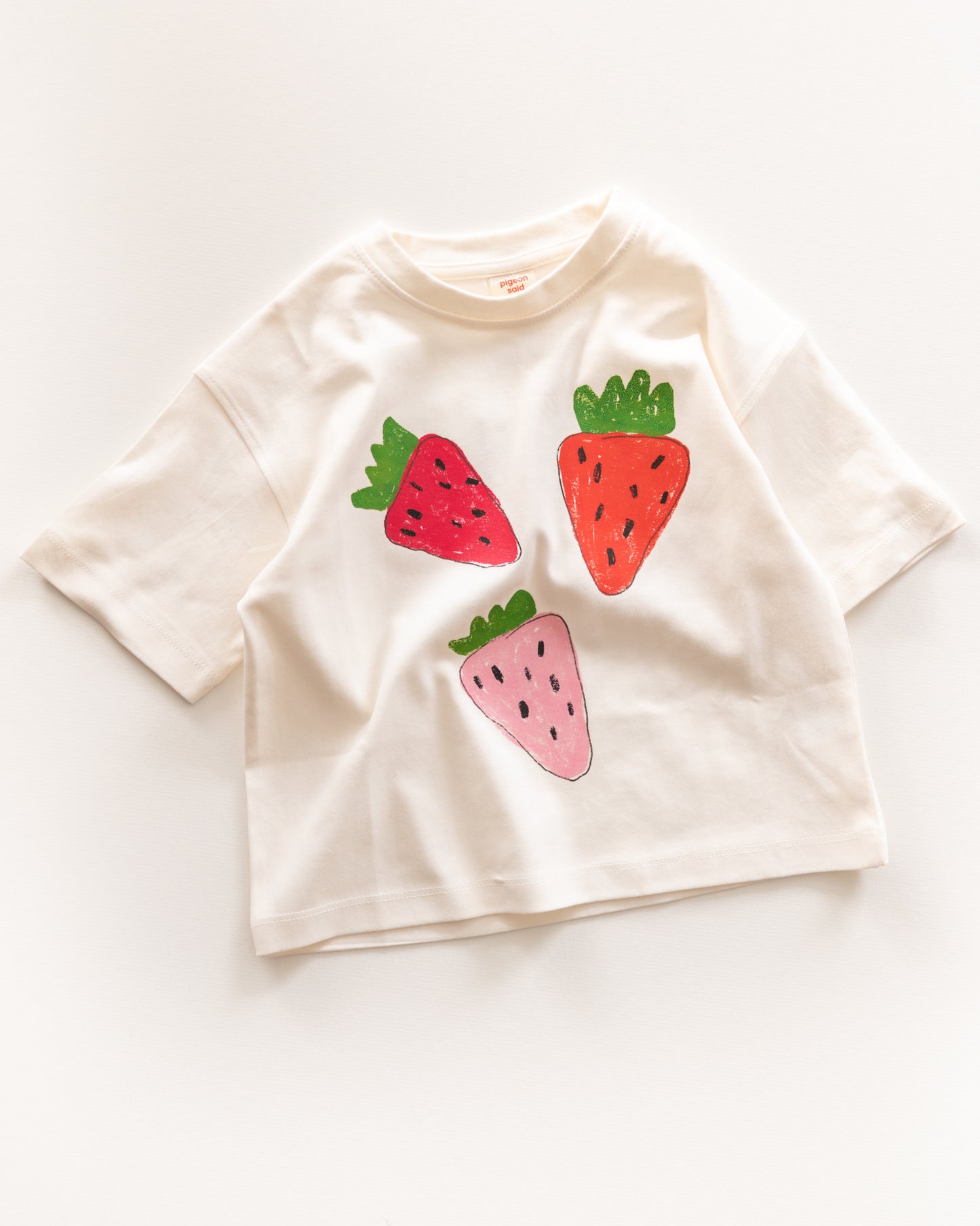strawberries tee
