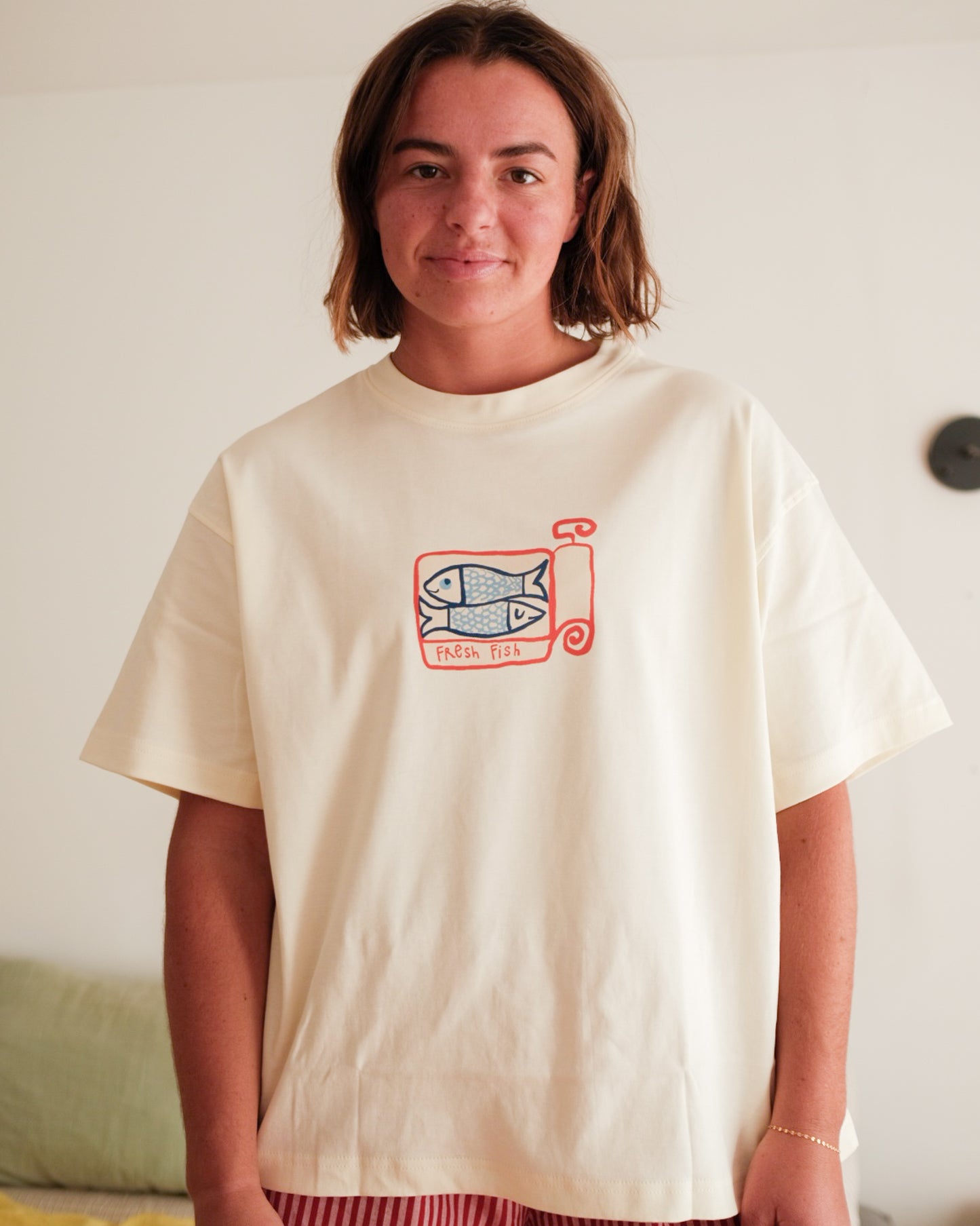 womans fresh fish graphic