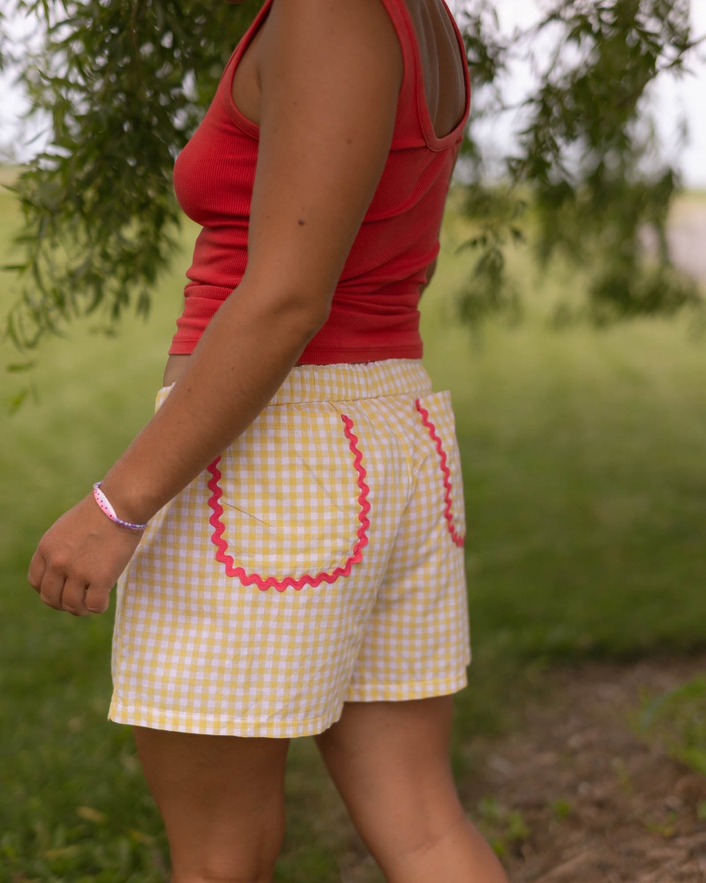 woman's sunday morning shorts - Pigeon said please