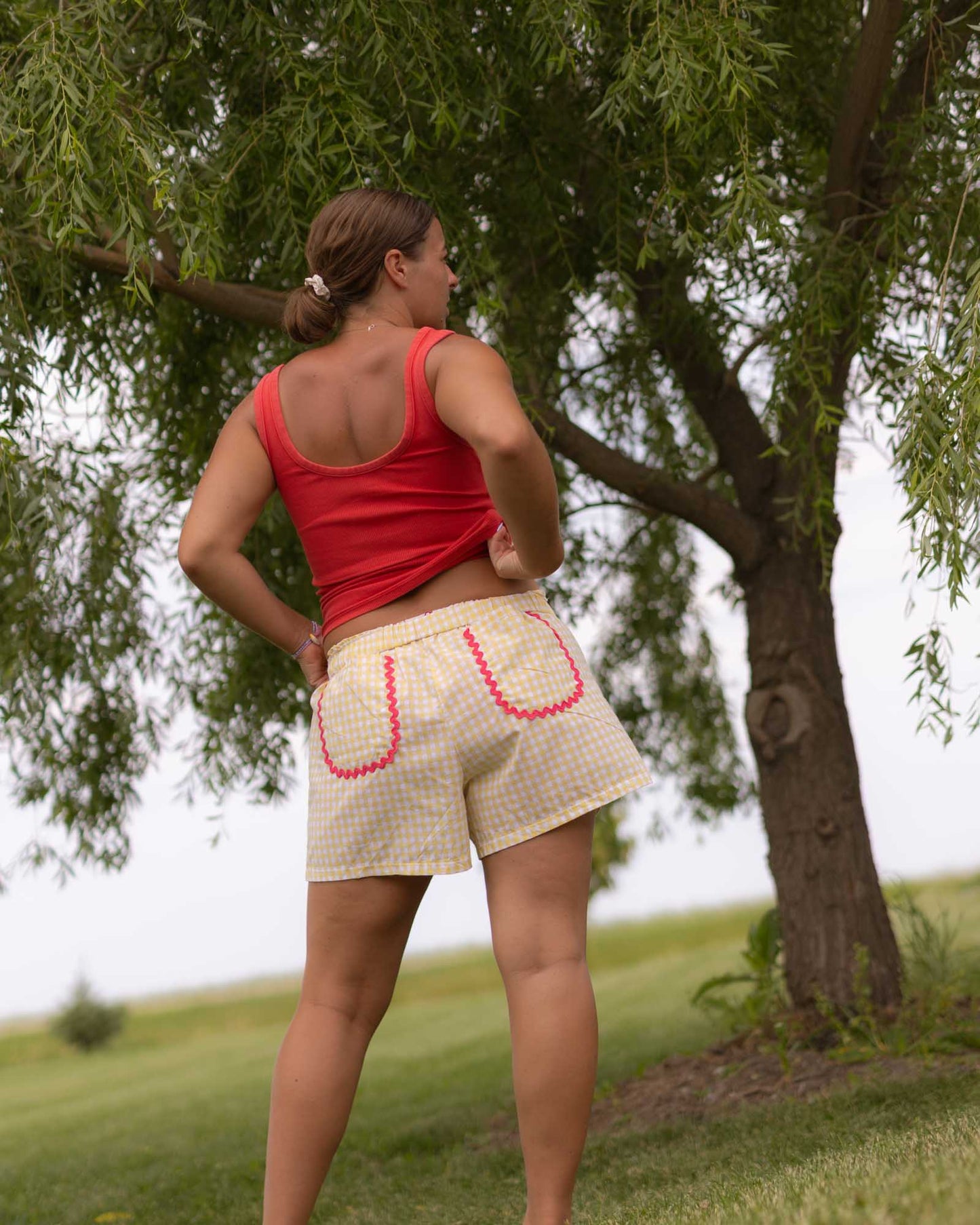 woman's sunday morning shorts - Pigeon said please
